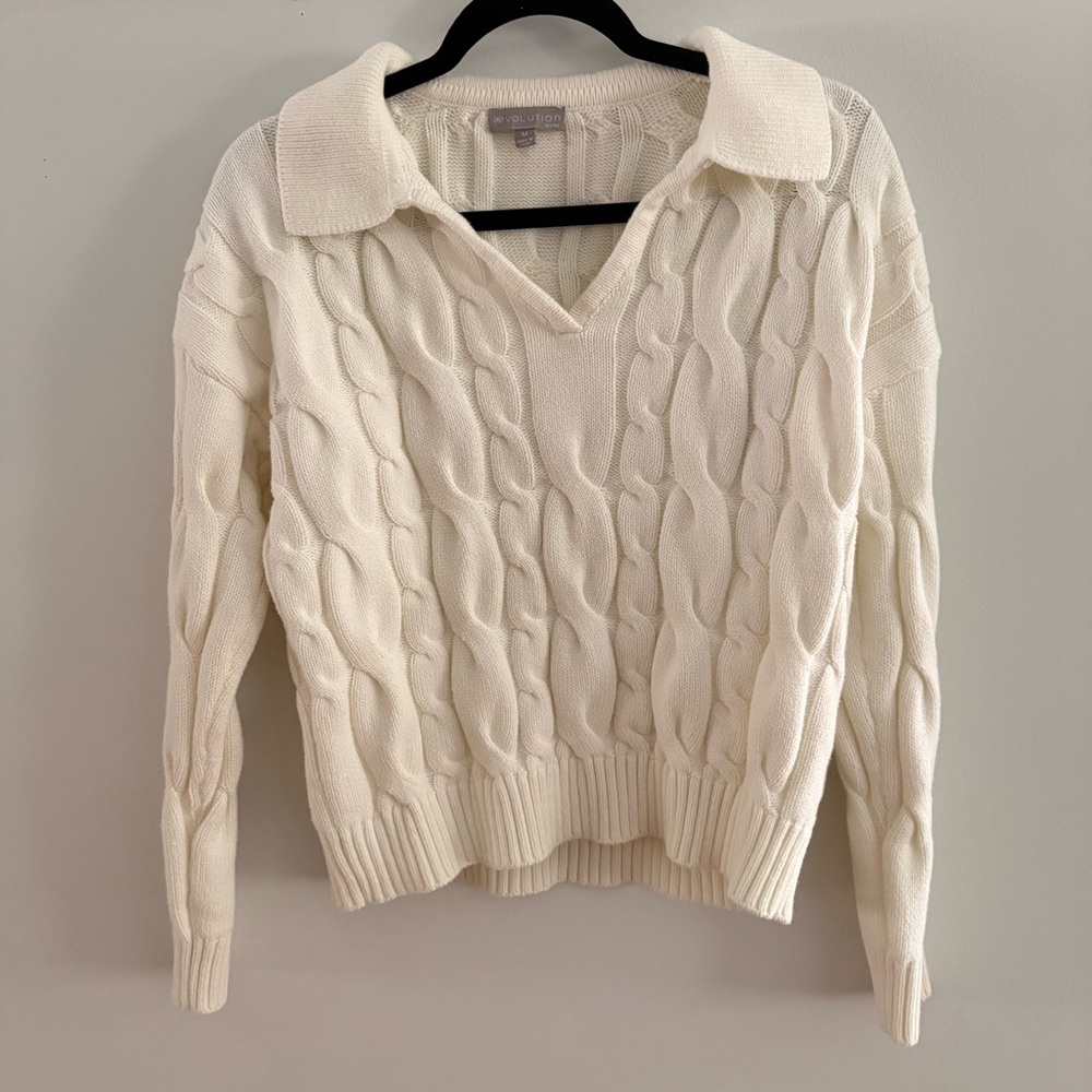 Elegant Cream V-Neck Cable Knit Sweater